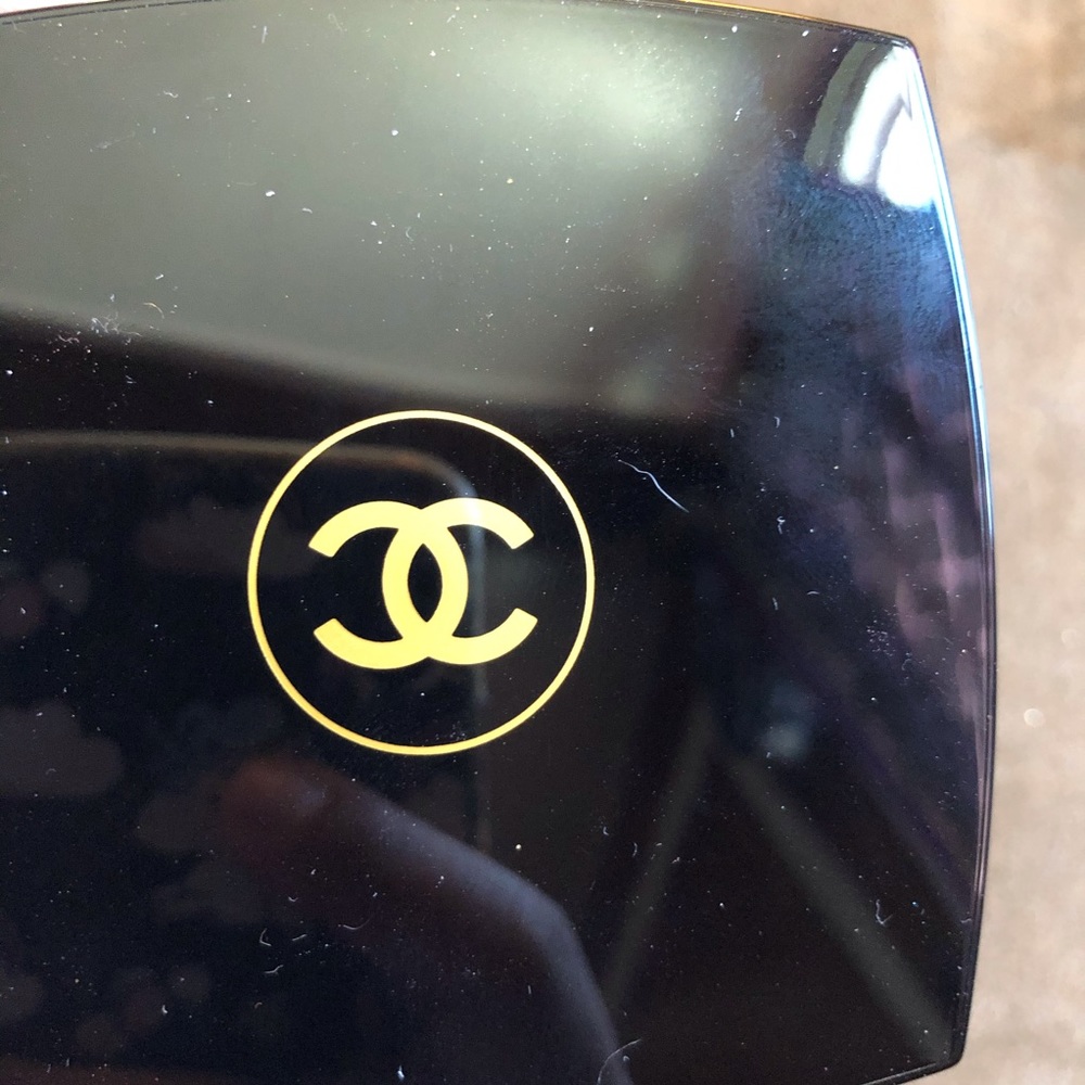 Chanel Eclat Magnetique De Chanel Highlighter Metal Peach EUC - Picture 5 of 10